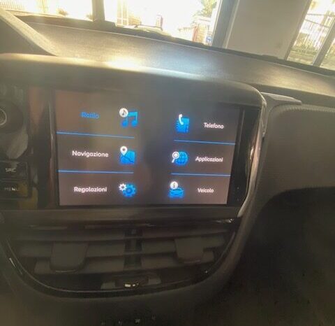 Peugeot 2008 BlueHDi 100 S&S Allure full