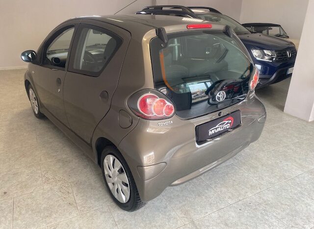Toyota Aygo 1.0 5p. Connect full
