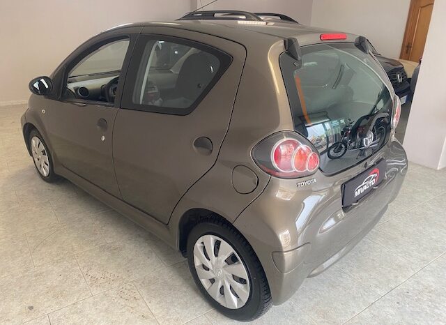 Toyota Aygo 1.0 5p. Connect full
